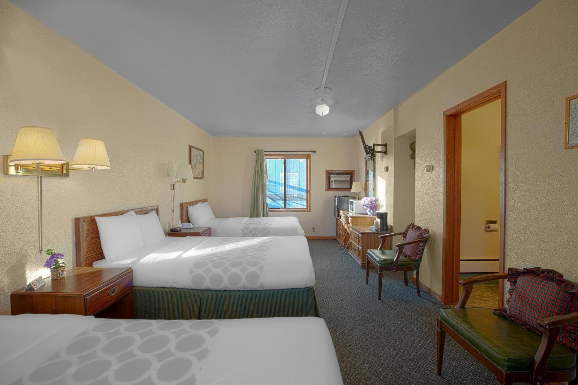 Love Hotels Silver Street By Oyo At Hurley Wi Exterior foto