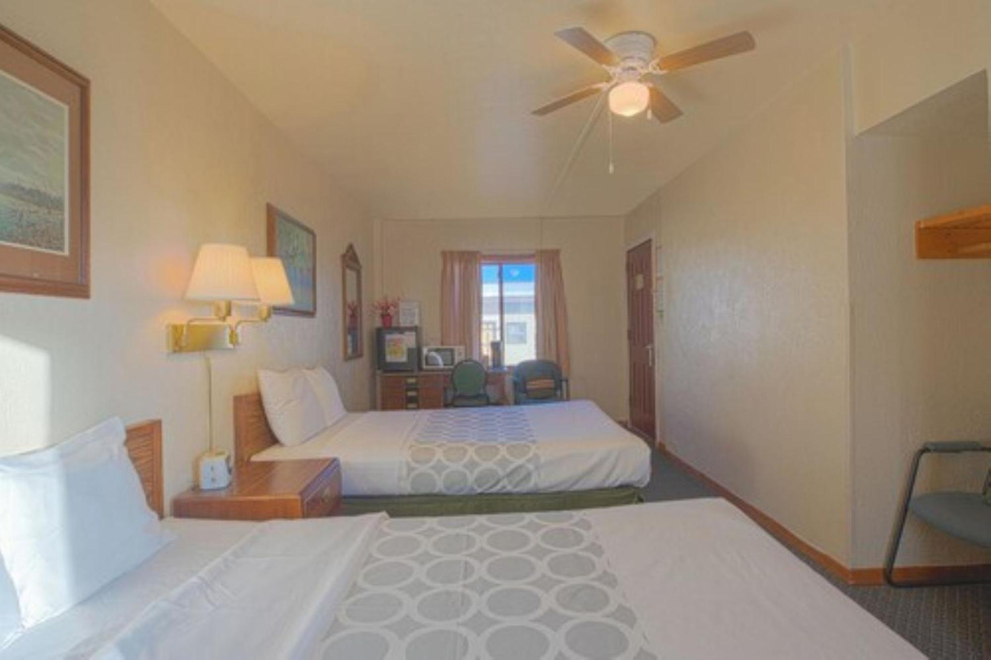 Love Hotels Silver Street By Oyo At Hurley Wi Exterior foto